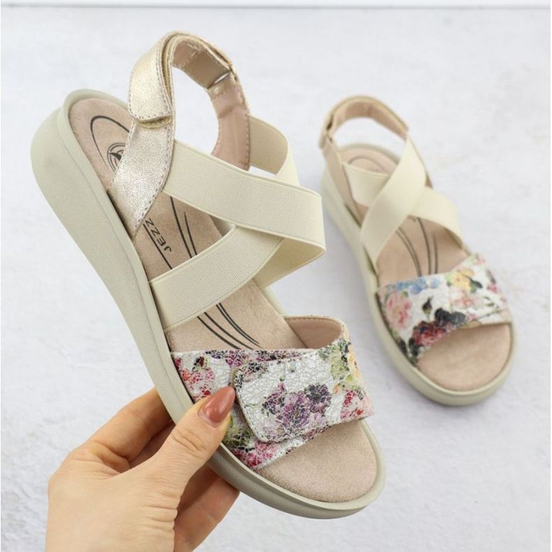 Sandálias confortáveis jezzi em 24142 jez448b 1