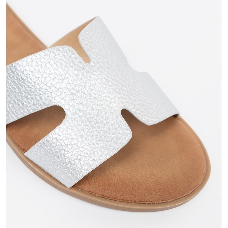 Shelvt Flippers femininos de prata com recortes 1