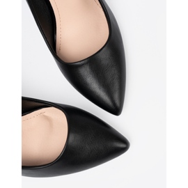 Sergio Leone Bombas pretas clássicas em um salto alto preto 1