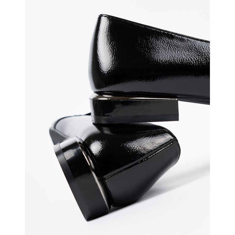 Mocas envernizados com um grampo decorativo de Sergio Leone preto 1