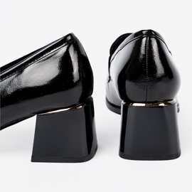 Goodin Sapatos envernizados com decoração de prata preto 1