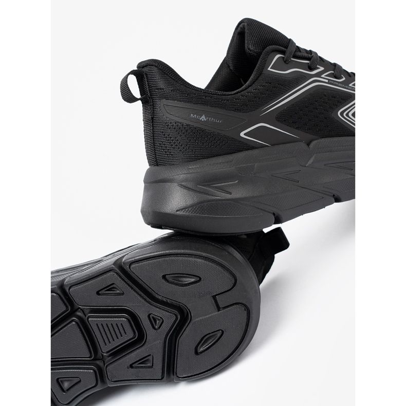 Shelvt Sapatos de esportes pretos claros em uma única sola de McArthur 2