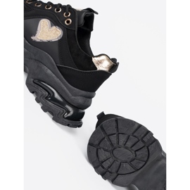 Shelvt Tênis negros com um coração dourado decorativo preto 1