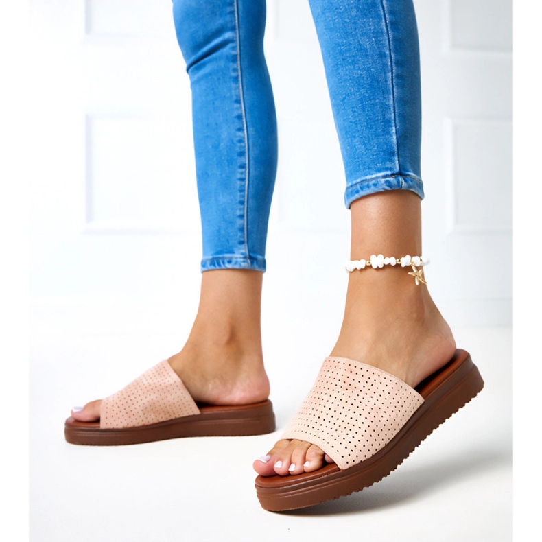 Chinelos rosa com cabedal vazado, Idabel 2