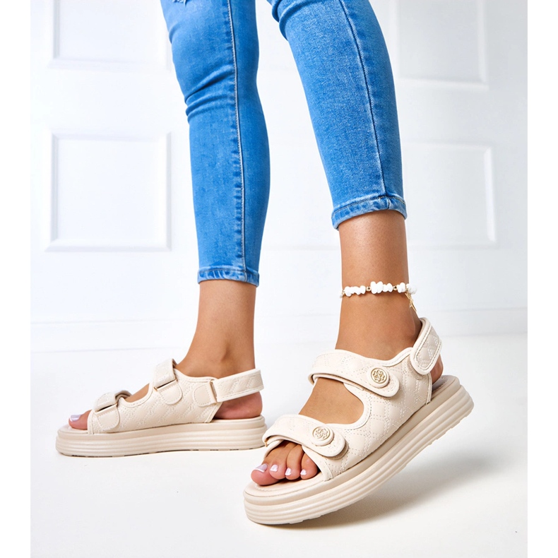 Sandálias bege com cintos de barba ajustáveis 2