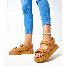 Sandálias marrons com cintos de barba ajustáveis castanho 2