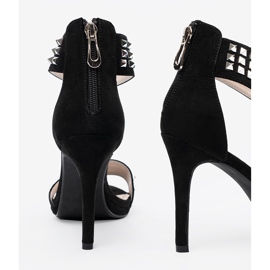 Shelvt Sandálias em um alfinete preto com zircões 1