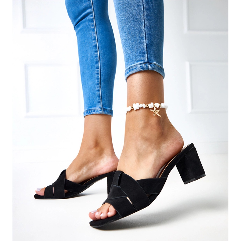 Chinelos clássicos pretos no Post Risana Ekozamszu 1