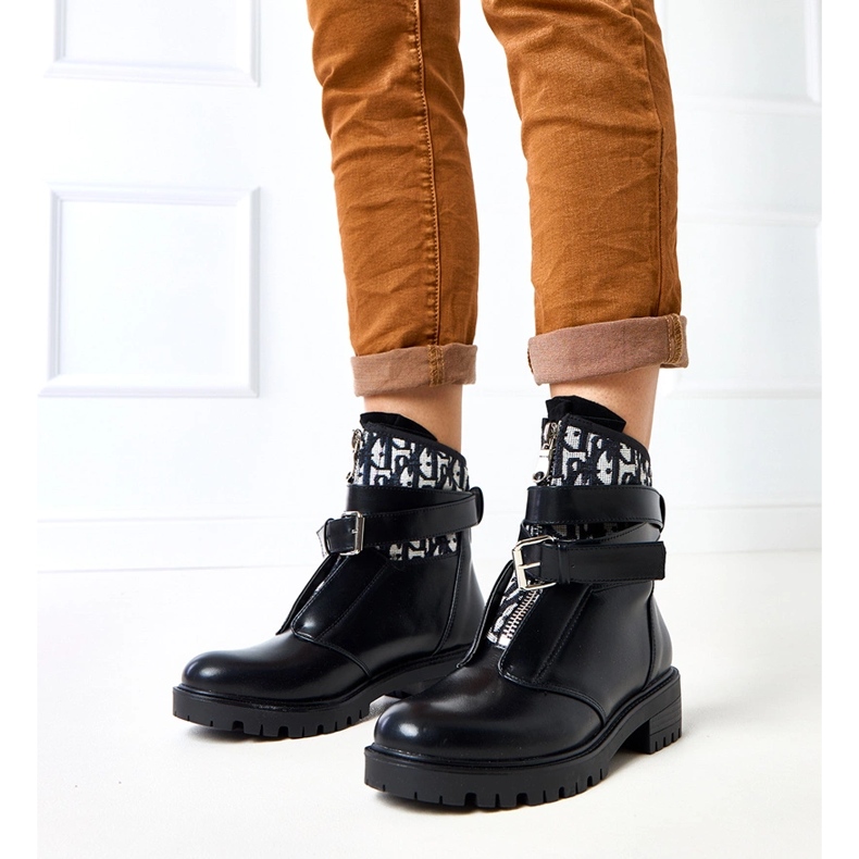 Botas pretas com bordado decorativo de valditacca preto 1