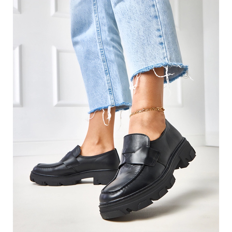 Sapatos de couro ecológico Kirna pretos 2