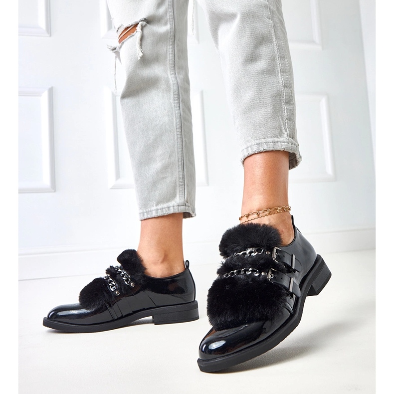 Sapatos femininos negros com pêlo sarol preto 2