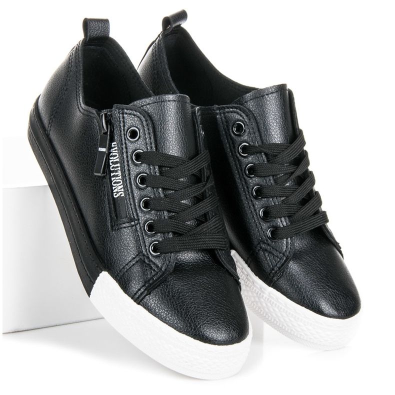 Tênis na plataforma preto 1