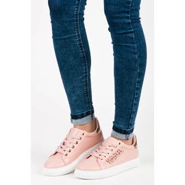 Tênis rosa com miçangas 2