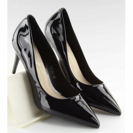 Bombas de couro envernizado preto LEI-83 Preto 1