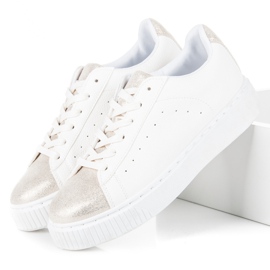 Tênis com estampa de cobra amarrado branco 2 Tênis com estampa de cobra amarrado branco 2