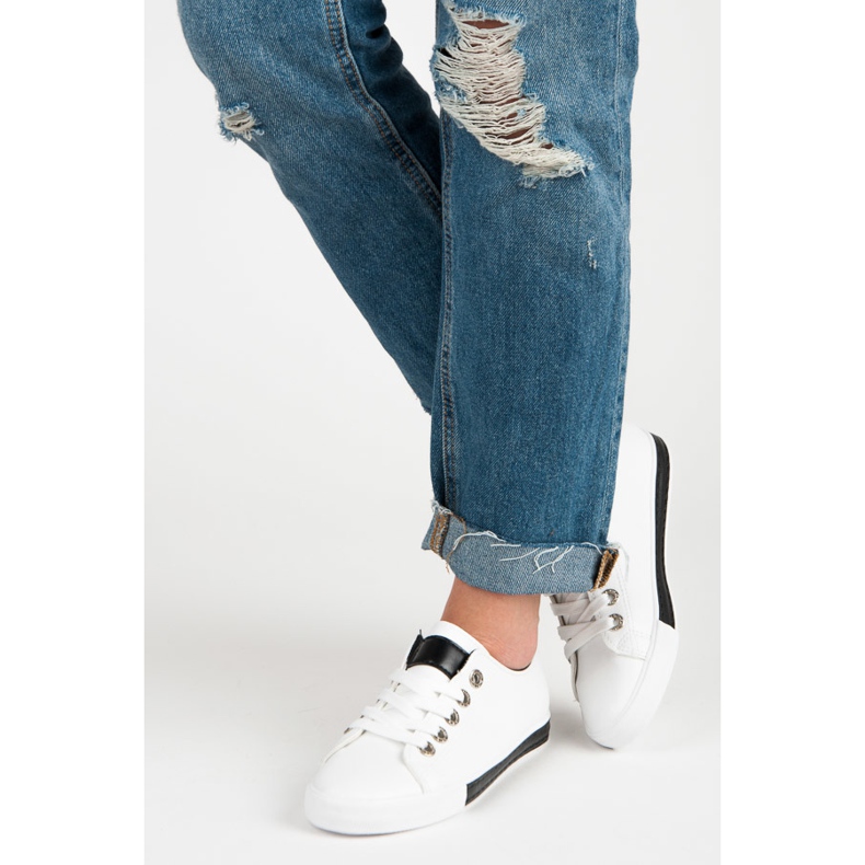 Tênis de amarrar branco 2