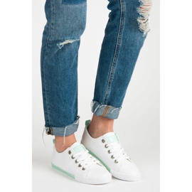 Tênis de amarrar branco 1