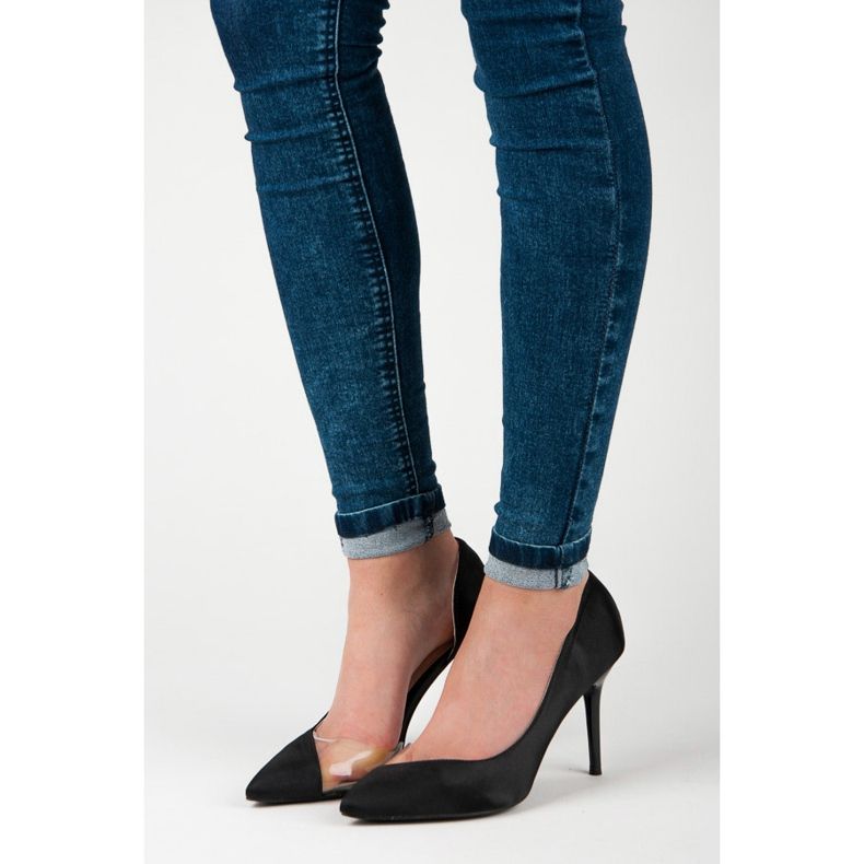 Alfinetes transparentes de cetim preto 1 Alfinetes transparentes de cetim preto 1