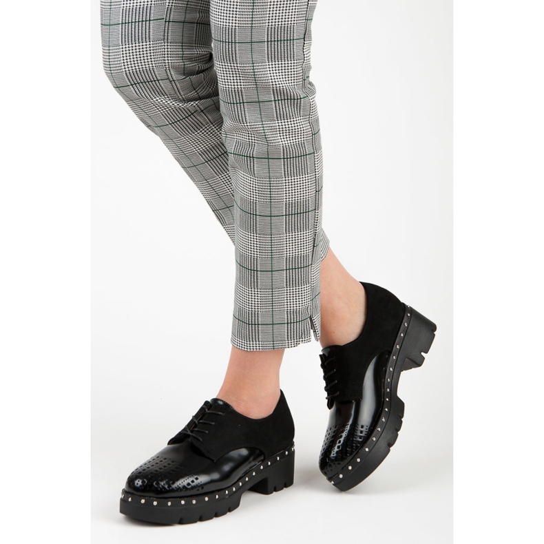 Kylie sapatos pretos rock 2