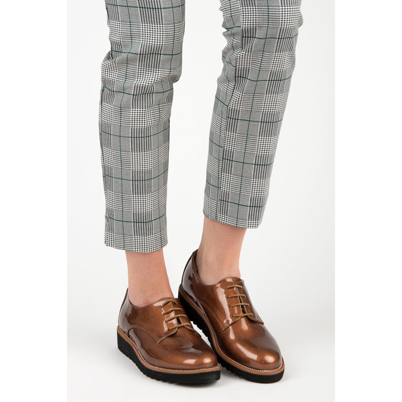 Kylie Brogues lacados marrom 1