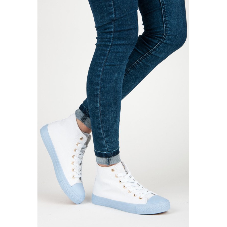 Coura Tênis no tornozelo branco 2