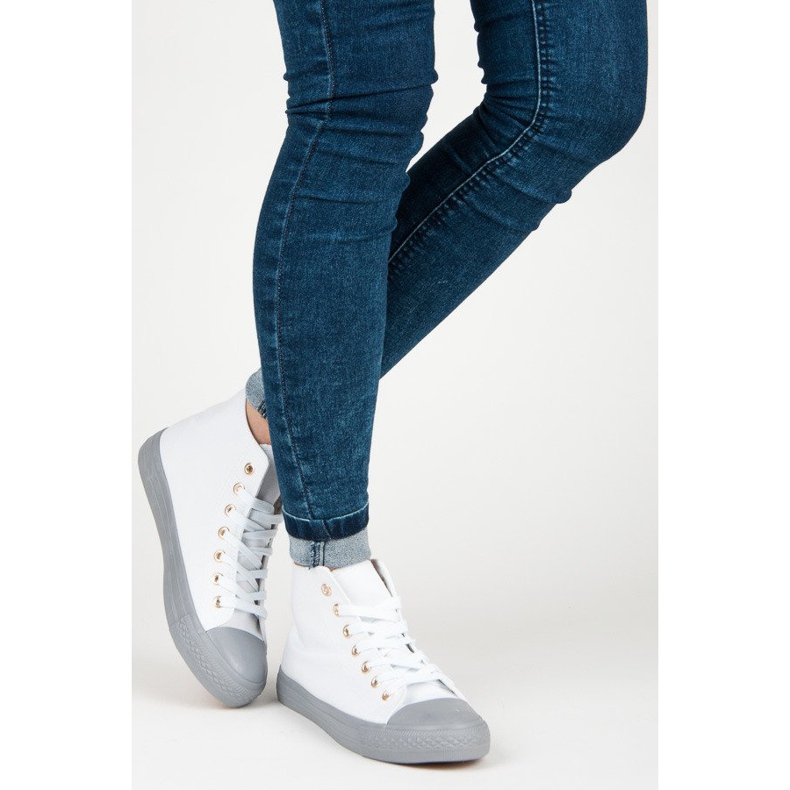 Coura Tênis no tornozelo branco 2