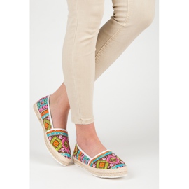 Alpargatas com padrão étnico multicolorido 2