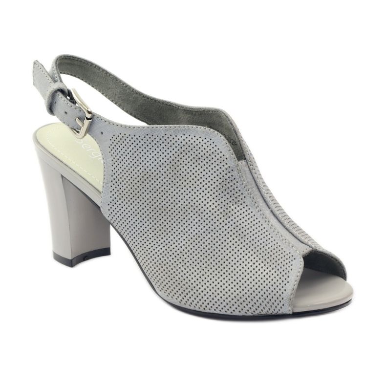 Sandálias no posto de Sergio Leone 812 cinza 1