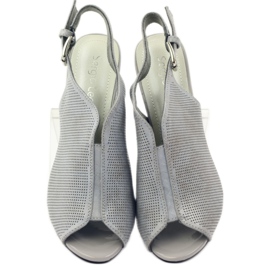 Sandálias no posto de Sergio Leone 812 cinza 4