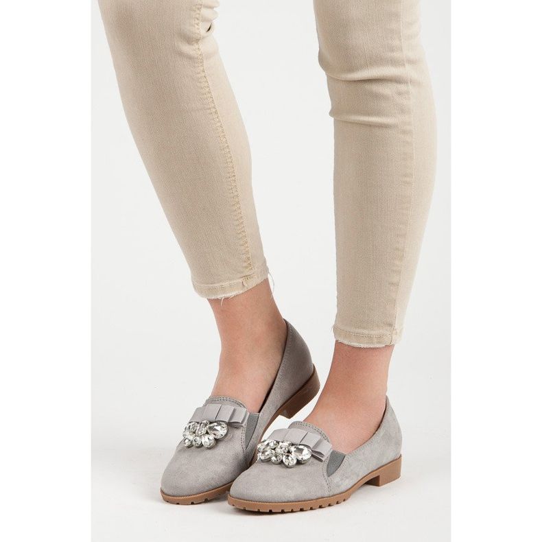 Bestelle Tênis com enfeite cinza 1