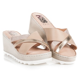 Kylie Chinelos de cunha castanho 1