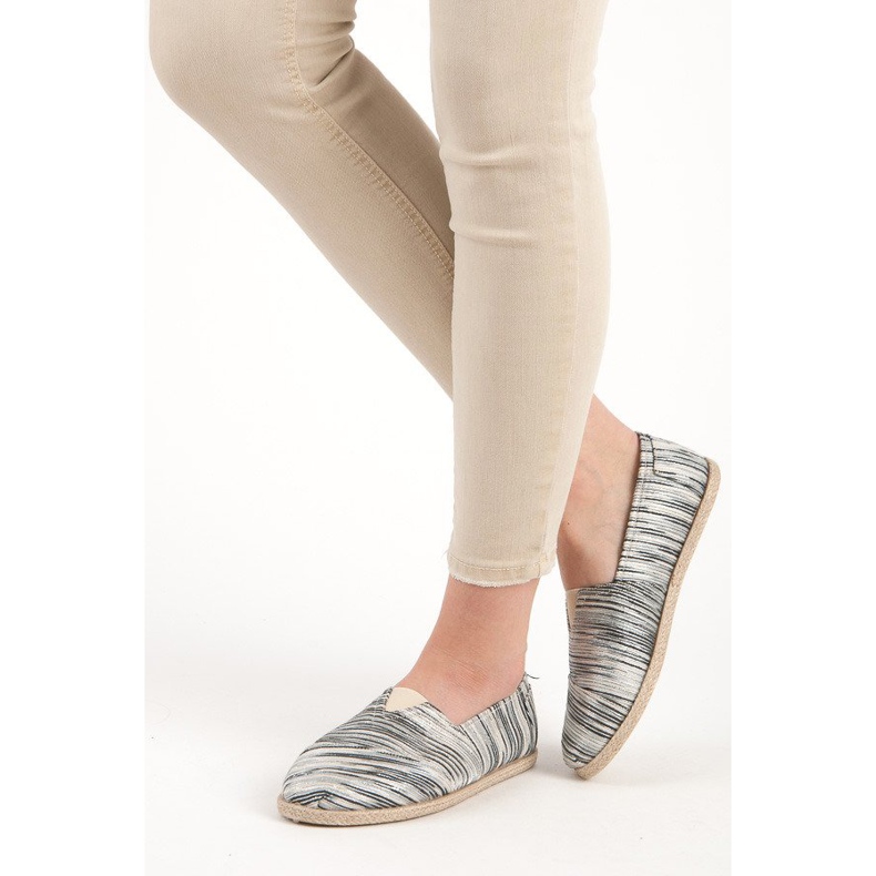 Alpercatas caneladas preto 1