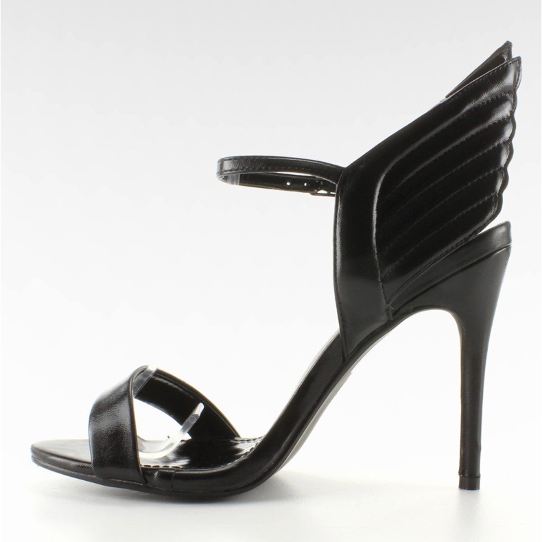 Sandálias em um pino com asas LT65 Preto 2