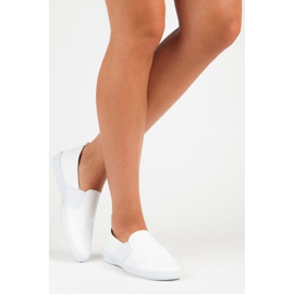 Slipons MCKEYLOR brancos 2