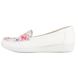 Tullo Mocassins brancos com flores 2