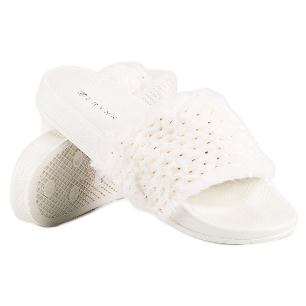 Erynn Chinelos brancos com pelo 2