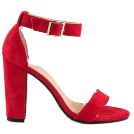 Sandálias clássicas em um bar vermelho 1
