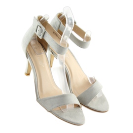 Sandálias de salto baixo cinza BL0763 1