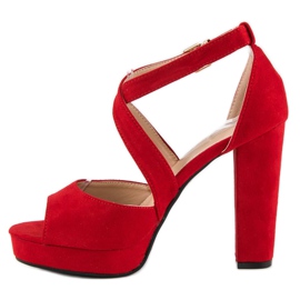 Sandálias em um poste alto vermelho 2 Sandálias em um poste alto vermelho 2