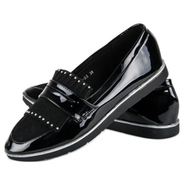 Mocassins lacados a preto 1