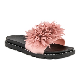 Chinelos com pompom rosa 1
