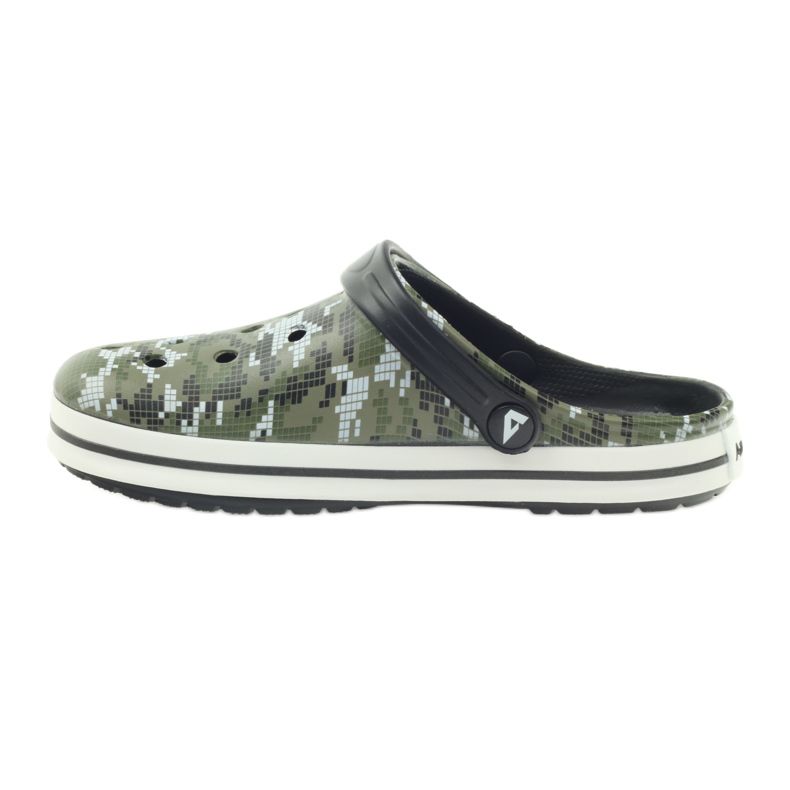 American Club Sandálias camufladas Kroks pantufas branco preto verde 2