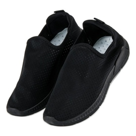 Tênis esportivo a céu aberto e slip-on preto 1