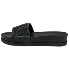 Chinelos pretos elegantes 1