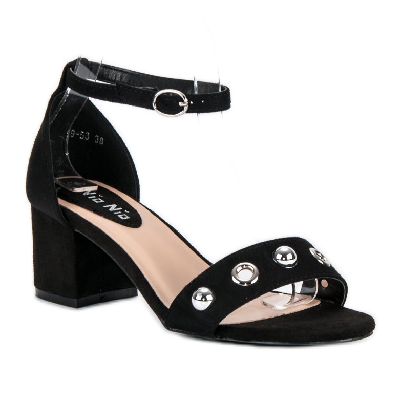 Nio Nio Sandálias pretas no poste preto 1