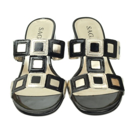 Chinelos Sagan pretos e dourados amarelo 4