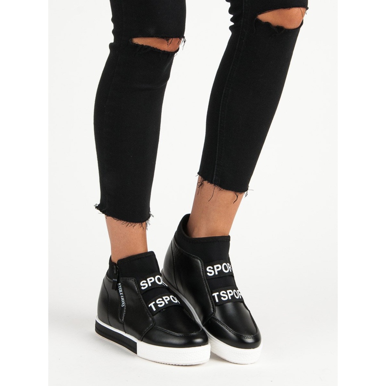 Tênis preto com zíper 1 Tênis preto com zíper 1