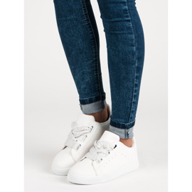 Tênis brancos da moda 2