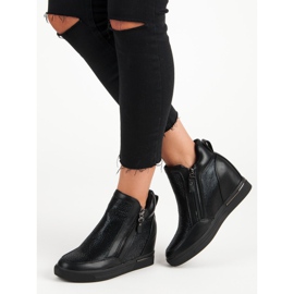 Tênis no zíper preto 1 Tênis no zíper preto 1