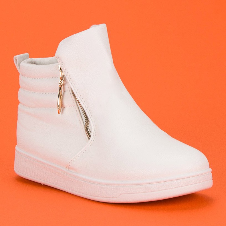 Tênis branco acima do tornozelo 1